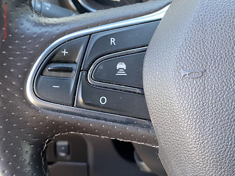 Renault Espace (2019) 2.0dCi, ČR, Initiale Paris - fotka 14 z 20