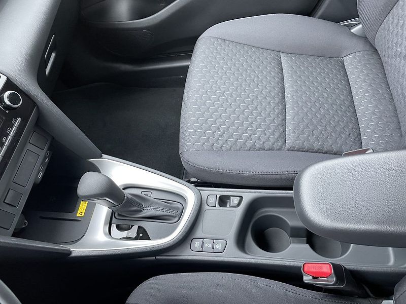 Toyota Yaris Cross 1.5 Hybrid Comfort ODBĚR IHNED - fotka 20 z 27