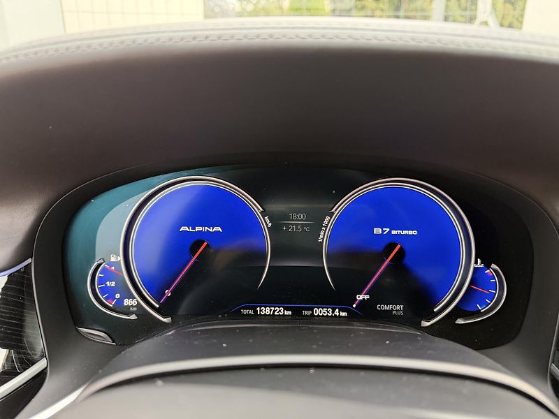 BMW Řada 7 (2018) 740Ld xDrive, 137k, perfektní - fotka 12 z 19