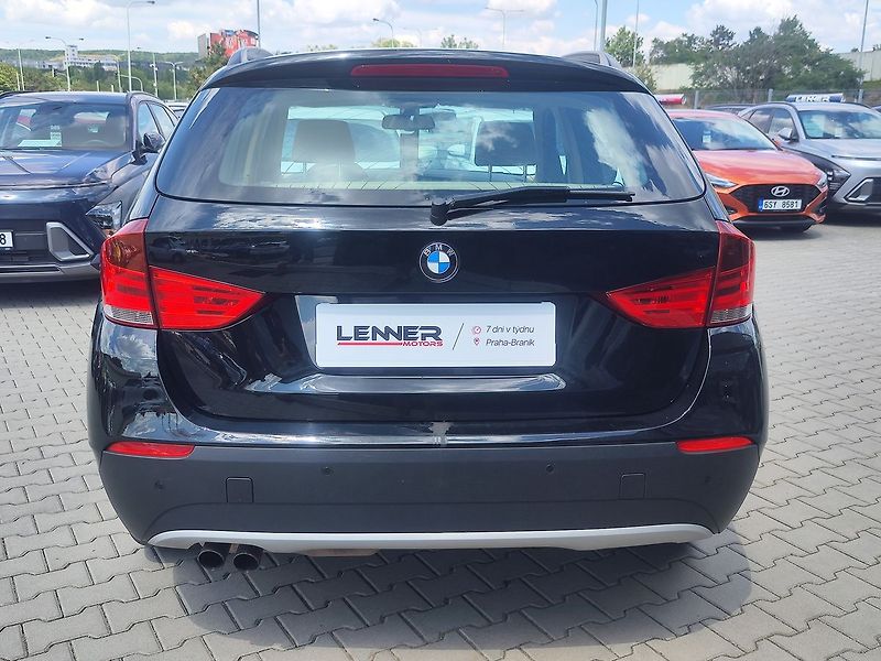 BMW X1 2.0i/135kW xDrive - fotka 6 z 24