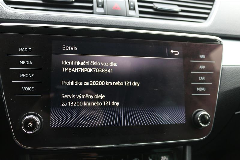Škoda Superb 2,0 110Kw, ČR, Tažné - fotka 25 z 47