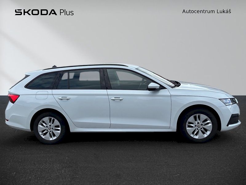 Škoda Octavia (2024) Combi 2.0 TDI Ambition - fotka 6 z 30