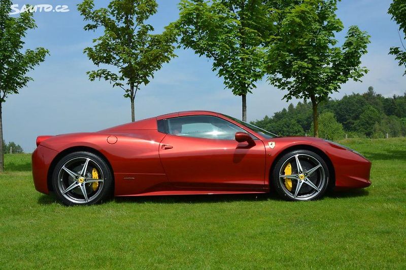 Ferrari 458 Spider Nové ! Top Výbava LIFT - fotka 24 z 33