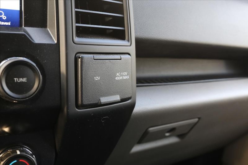 Ford F-150 5,0 V8, hardtop - fotka 41 z 64