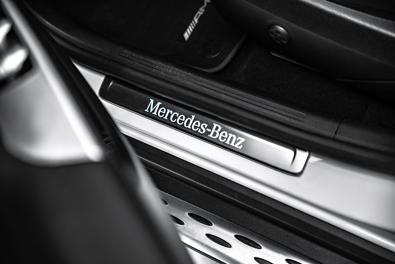Mercedes-Benz GLC Digital light, 360 kamera, AMG - fotka 17 z 21