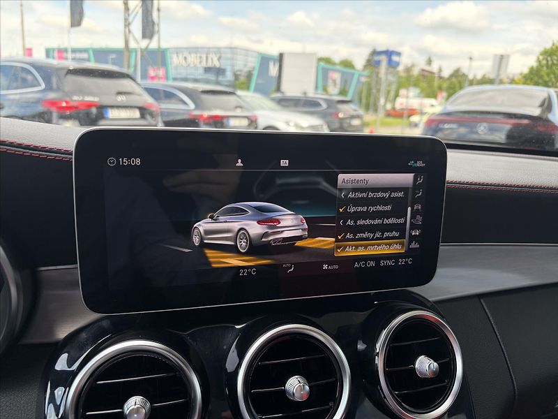 Mercedes-Benz Třídy C AMG C 63 S coupe - fotka 15 z 27
