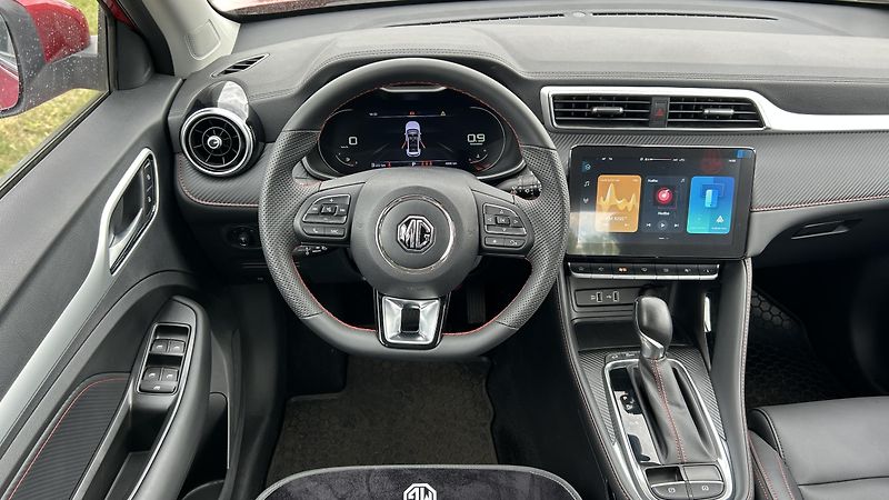 MG ZS (2025) 1.0 T-GDI AUT Exclusive  - fotka 10 z 20