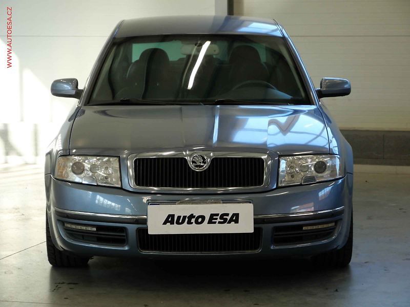 Škoda Superb (2005) 1.8 T, ČR, Elegance, xenon - fotka 2 z 18