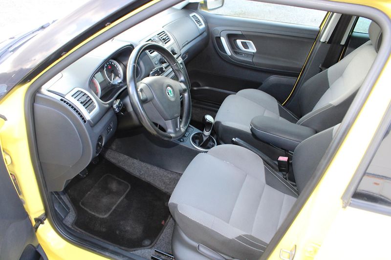 Škoda Fabia (2008) 1,4i 16V SPORT KLIMA EL.OKNA - fotka 9 z 16