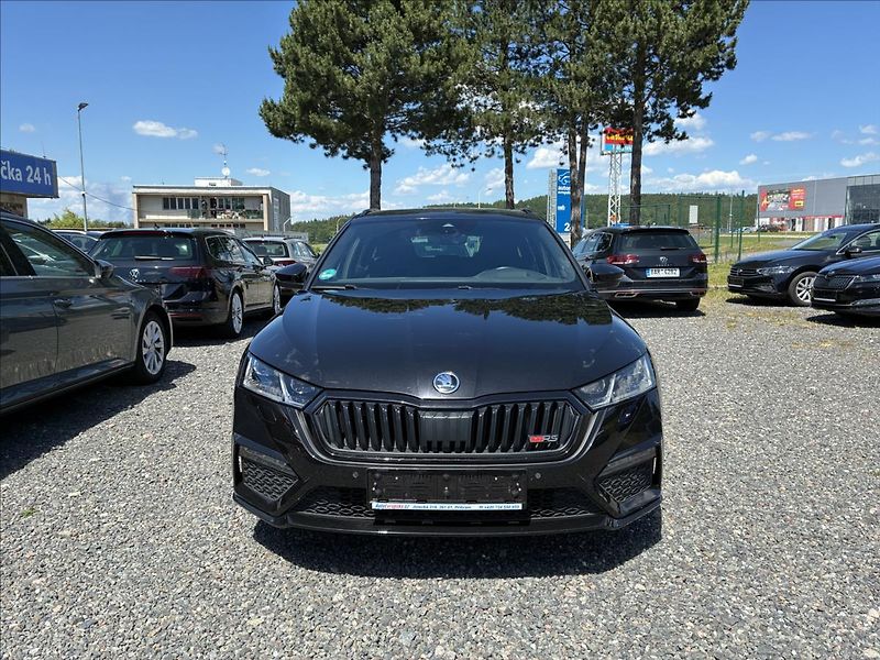 Škoda Octavia 2,0 RS,TAŽNÉ,COLUMBUS,HEAD-UP - fotka 4 z 27