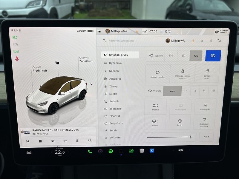 Tesla Model Y LONG RANGE DUAL MOTOR  TZ 92% - fotka 24 z 56