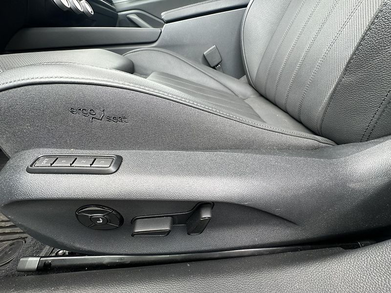 Škoda Superb Laurin a Klement - fotka 9 z 17