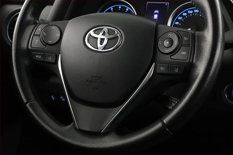 Toyota Corolla (2018) 1.6 Valvematic, Serv.kniha - fotka 8 z 18