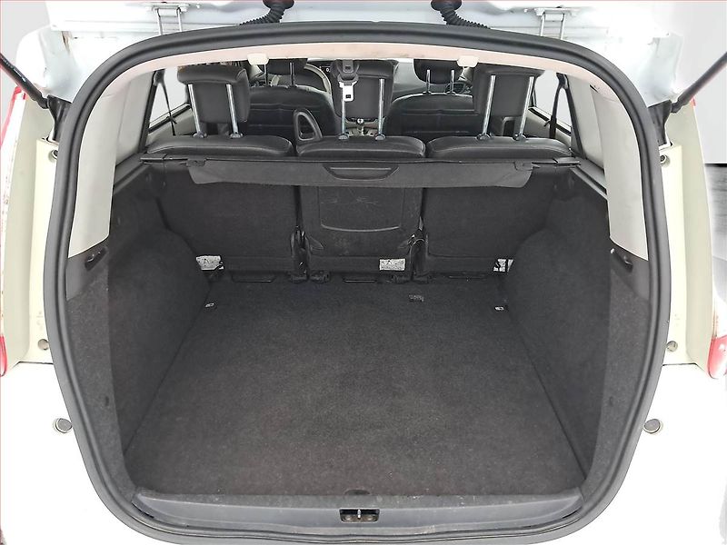 Renault Grand Scénic (2013) 1.5 dCi, Serv.kniha, Tažné - fotka 14 z 24