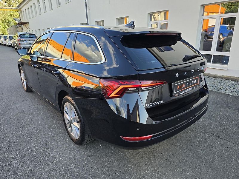 Škoda Octavia 2.0TDi 110kW DSG STYLE + NAVI - fotka 5 z 24