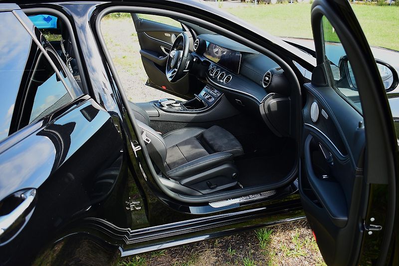 Mercedes-Benz Třídy E (2020) E450 V6 Biturbo 4matic - fotka 8 z 10