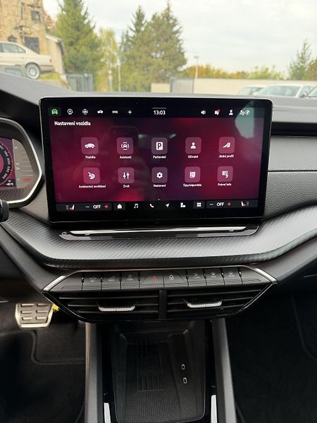 Škoda Octavia 1.5 TSI mHEV 110 kW SPORTLINE - fotka 18 z 22