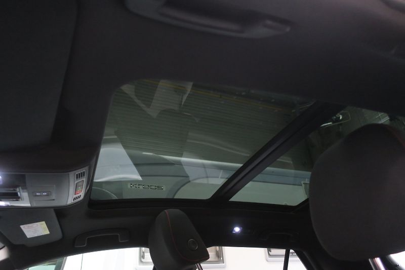 Volkswagen Multivan (2015) T6 2.0TDI Gen. SIX 4M DSG DCC - fotka 22 z 50