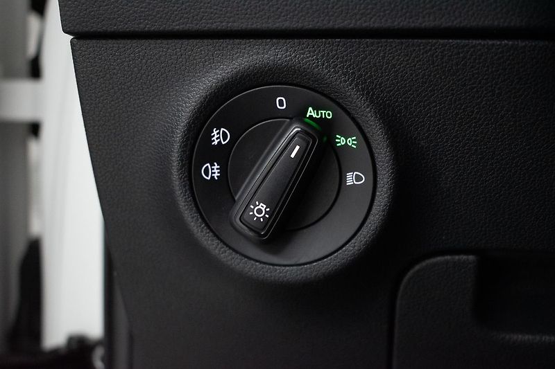 Škoda Karoq 1.5 TSI TAŽNÉ*KAMERA*ČR* - fotka 15 z 34