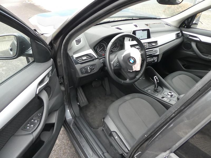 BMW X1 sDrive 18i automat navigace  o - fotka 9 z 15