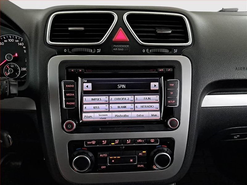 Volkswagen Scirocco (2010) Sport 1.4 TSI, Park. senzory - fotka 12 z 14