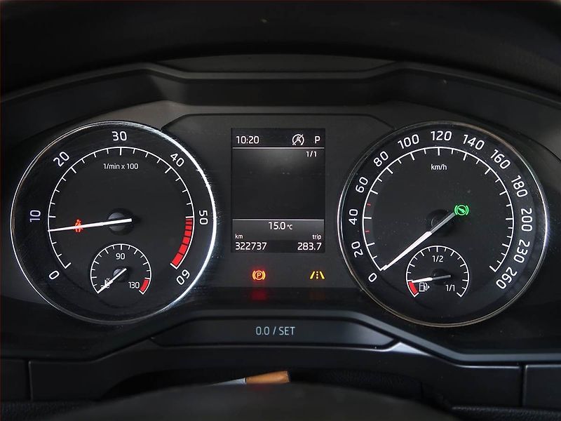 Škoda Superb (2019) 2.0 TDI, Automat, Kůže, Navi - fotka 10 z 19