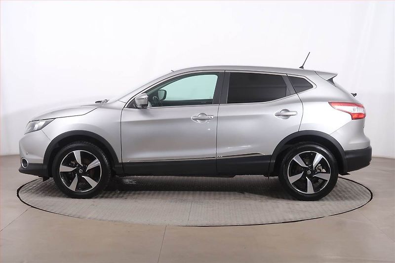 Nissan Qashqai (2016) 1.2 DIG-T, Serv.kniha, Navi - fotka 3 z 23