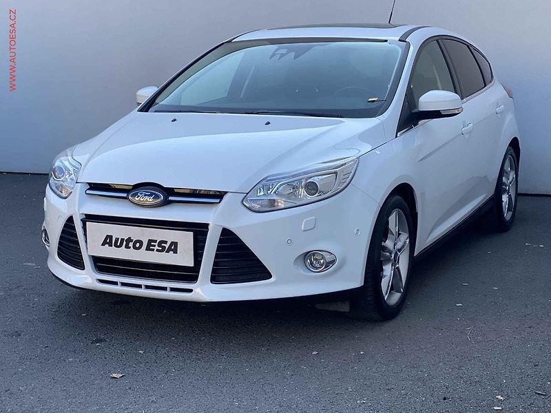 Ford Focus (2014) 1.0 EB, Titanium, bixen, navi - fotka 3 z 19