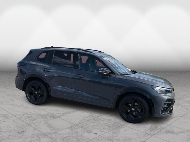 Volkswagen Tiguan R-Line People 1,5 eTSI 110kW m - fotka 6 z 30