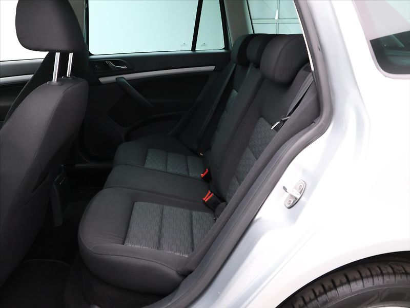 Škoda Octavia 1,4 TSI 90kW Elegance - fotka 13 z 28