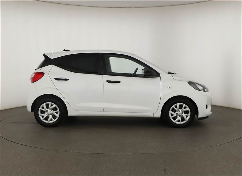 Hyundai i10 (2021) 1.0, Tempomat - fotka 6 z 12