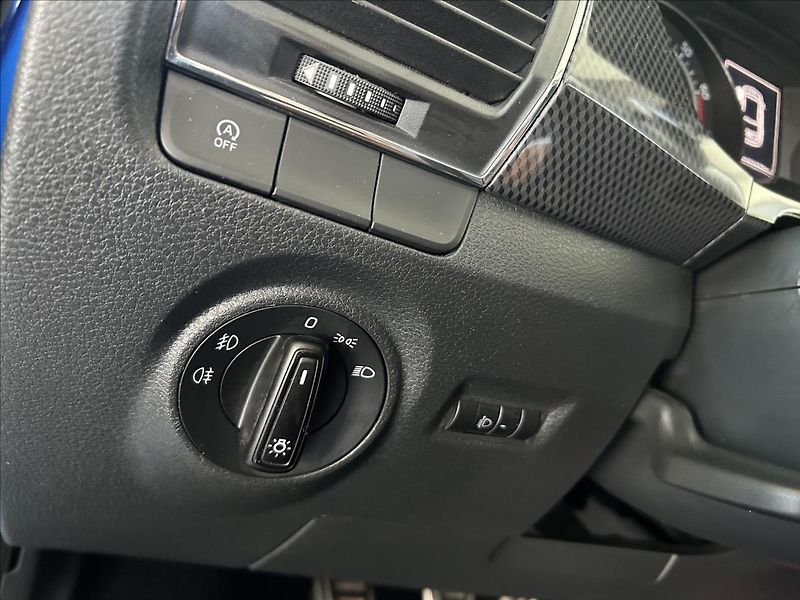 Škoda Fabia 1,2   TSI,MONTE-CARLO,2.MAJITE - fotka 10 z 24