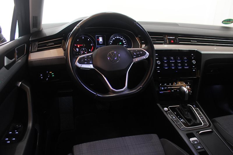 Volkswagen Passat (2021) 2.0TDI DSG LED Nez.Topení - fotka 34 z 36