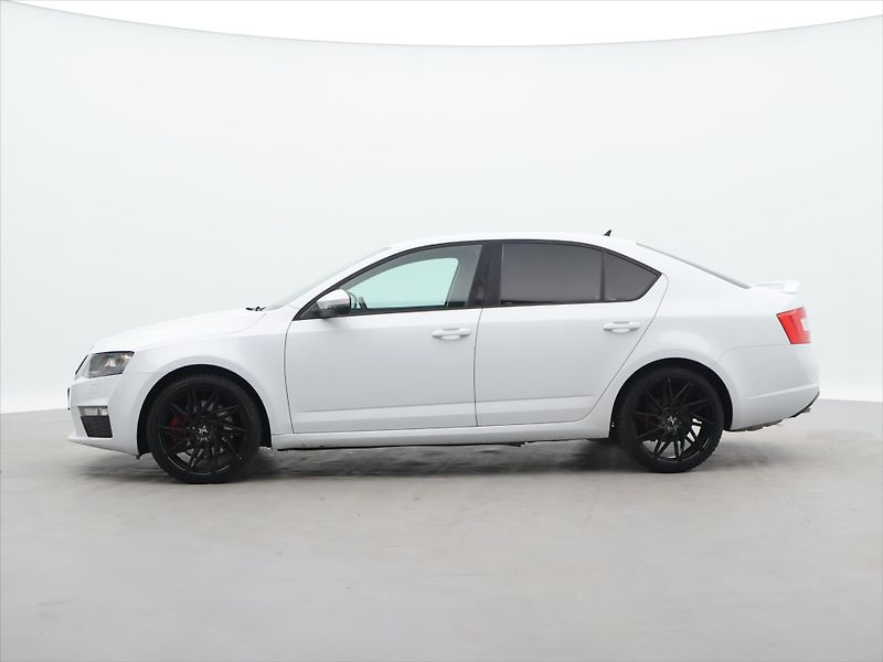 Škoda Octavia 2,0 TDI RS 135kW DSG CZ - fotka 4 z 29