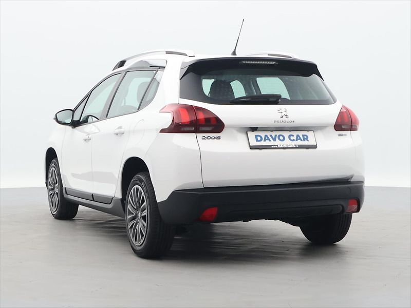 Peugeot 2008 1.2 PT 82k Active Pack 1.Maj - fotka 5 z 26
