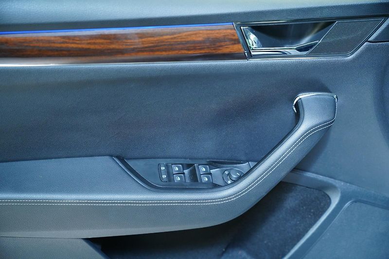 Škoda Superb - fotka 12 z 26