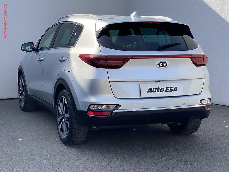 Kia Sportage (2019) 1.6 CRDi 4WD, Spirit, LED - fotka 6 z 17