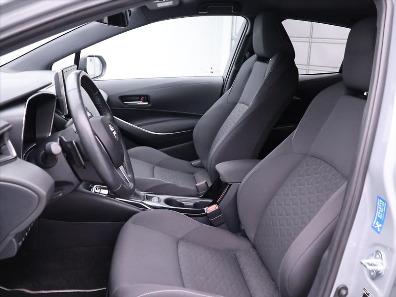 Toyota Corolla 2.0 HSD 112kW Team Deutschland - fotka 12 z 40