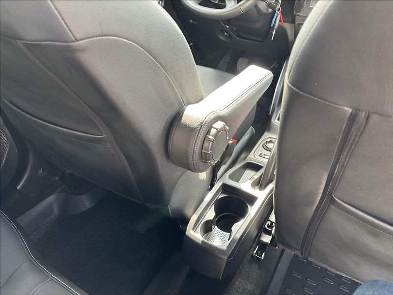 Dacia Duster 1,6 SCe 84 kW Comfort 4x4 S&S - fotka 17 z 43