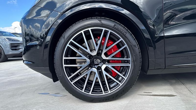 Porsche Cayenne Turbo E-Hybrid - fotka 9 z 25