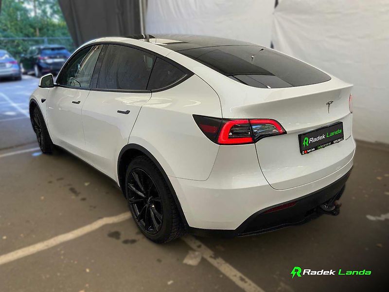 Tesla Model Y (2023) Long Range AWD | Berlín - fotka 4 z 10