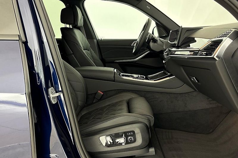 BMW X5 xDrive40d - fotka 14 z 26