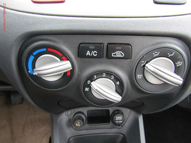 Kia Rio (2007) 1.6i, servis.kniha, AC - fotka 16 z 16