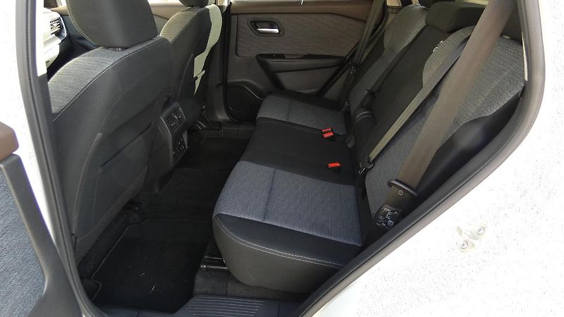 Nissan X-Trail e-POWER e-FORCE 4WD - 213 k CO - fotka 19 z 22