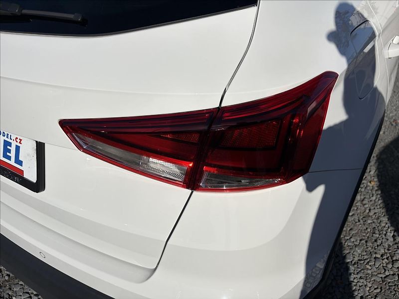 Seat Arona 1,0 TSi DPH  ParkPilot,LED,Kes - fotka 40 z 50