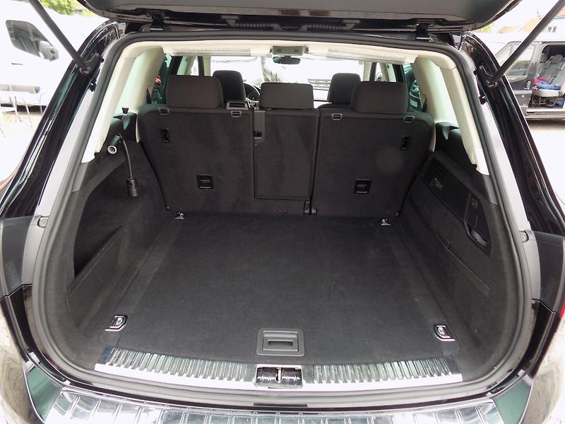 Volkswagen Touareg 3,0TDI 193 KW 4X4 DSG - fotka 26 z 51