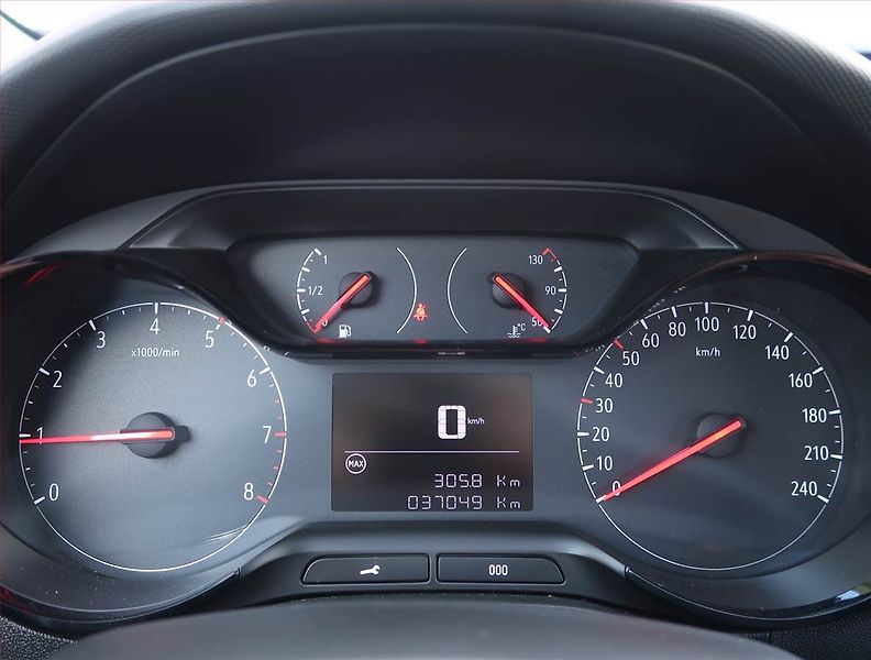 Opel Crossland X (2020) 1.2, Serv.kniha, Tempomat - fotka 11 z 17