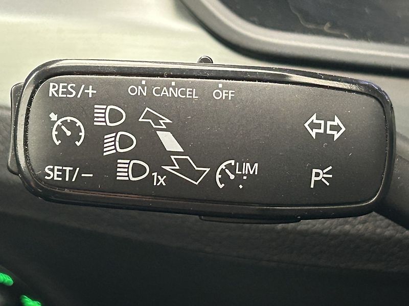 Škoda Superb 2.0 TDI Ambition - fotka 22 z 27