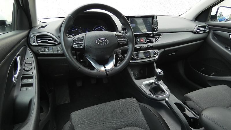 Hyundai i30 Kombi 1.5 T-GDI mHEV Smart - fotka 5 z 23