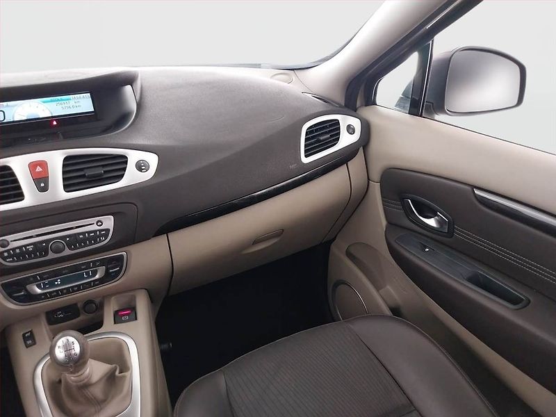 Renault Grand Scénic (2010) 1.9 dCi, Serv.kniha, po STK - fotka 8 z 22
